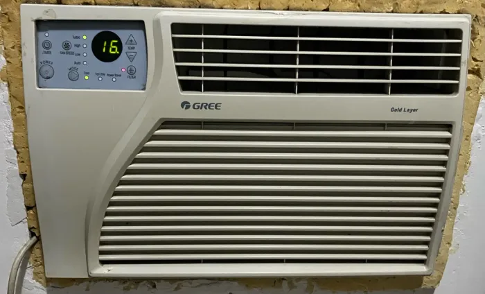 VENDO AR CONDICIONADO - APENAS RETIRADA EM MORADA DE LARANJEIRAS