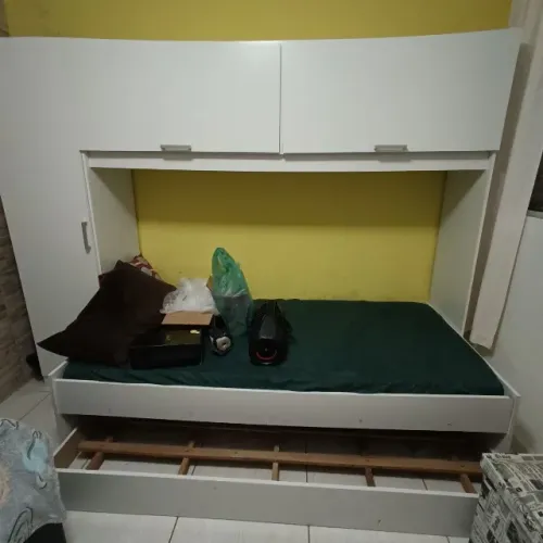 Cama com armário + colchão 