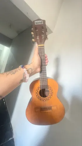 Cavaquinho usado 