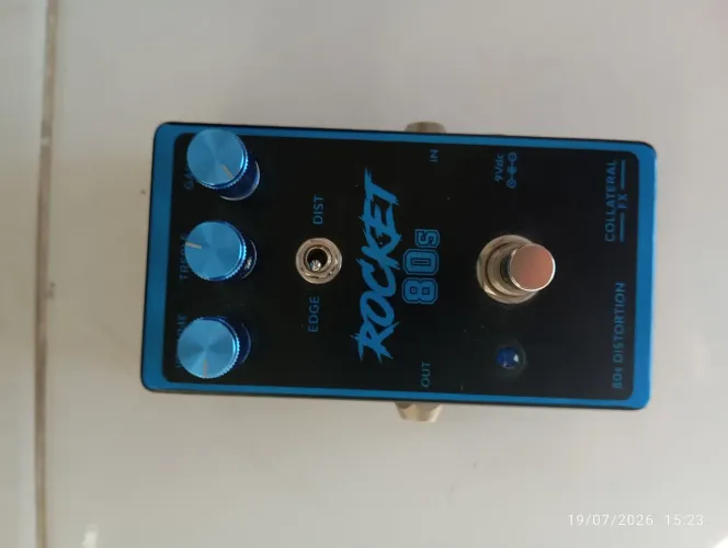 Pedal de guitarra Rocket 80's Colateral Effects