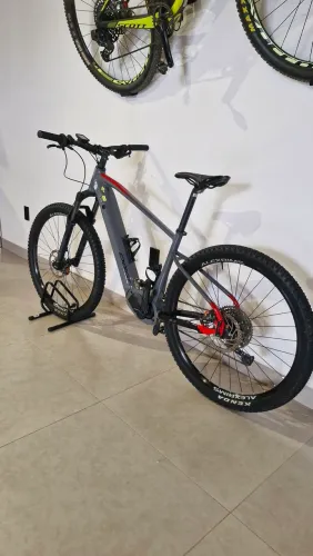 E-bike oggi 8.3 quadro L