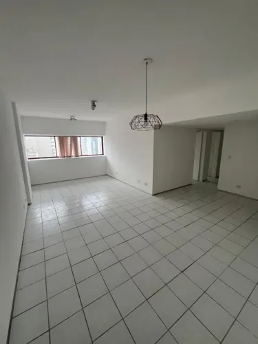 Imóvel para aluguel e venda possui 105 metros quadrados com 3 quartos em Boa Viagem - Reci