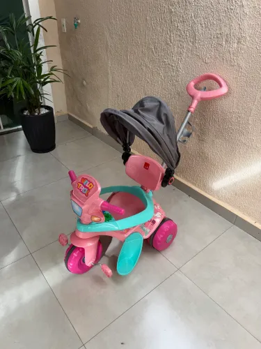 Velotrol Triciclo Bandeirantes com Capota