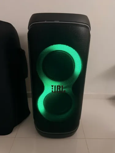 OPORTUNIDADE: Caixa de som JBL Partybox 720