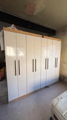 GUARDA ROUPA 8 PORTAS 4 GAVETAS INTERNAS