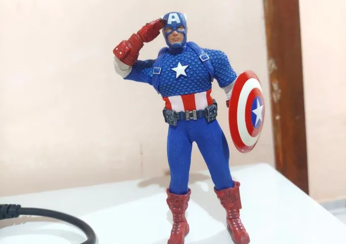 Mezco Capitão América 1:12