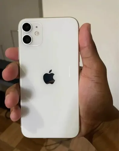 iPhone 11 branco 