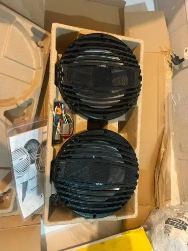 Par de Alto-Falantes Hertz Marine HMX 8-TC 8" 200W RMS - Novo