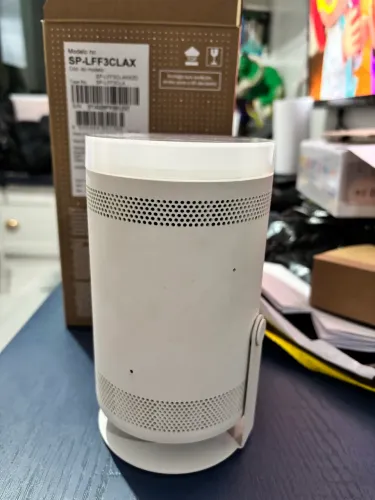 Vende-se projetor Samsung Freestyle 2 geração- usado com defeito