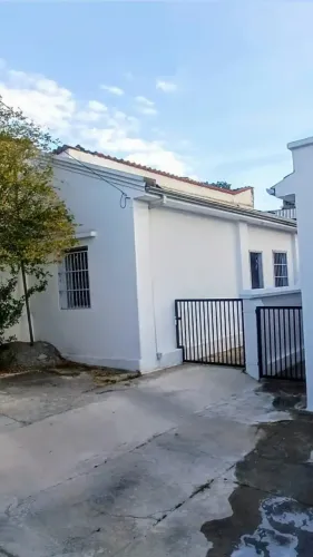 Imóvel de locação para casal ou solteiros(as)