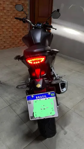 Moto CB300F 2025