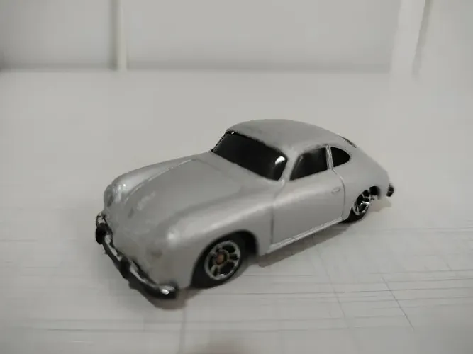 Miniatura Porsche 356 A Maisto 1/64 Prateado