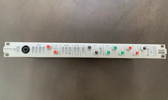 Pré-amplificador Solid State Logic Alpha