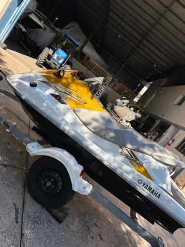 YAMAHA VX 700