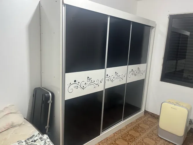 Guarda roupa 3 portas desmontado já 2vezes