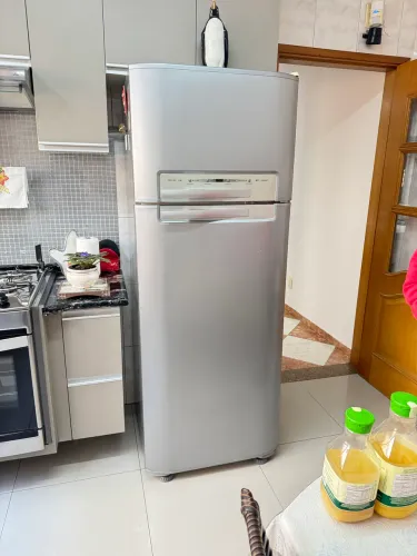 Refrigerador Electrolux Frost Free Elux modelo DF48 envelopada - 480 litros 127V