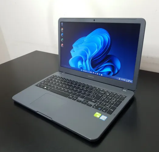 Notebook Samsung Core i7-8ªGer, 8GB de RAM, Geforce MX110 2GB