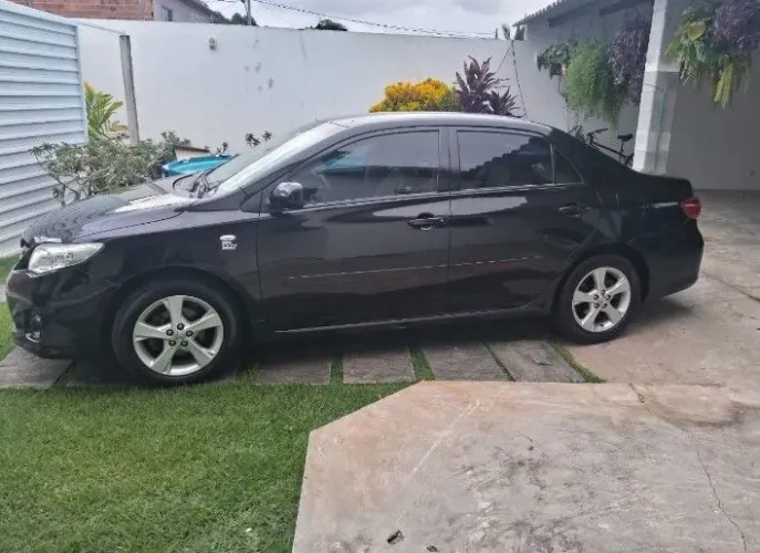 Toyota Corolla GLI 1.8 Flex 16V Aut. 2013