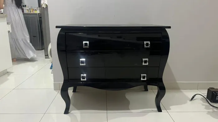 Cômoda Bombê Laqueada Preta - Impecável