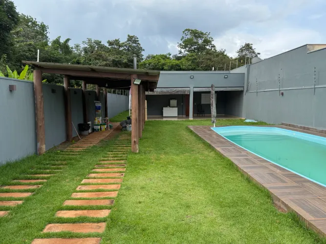 Casa com Piscina e Área Gourmet em Chapada dos Guimarães | 3 Quartos | Suíte