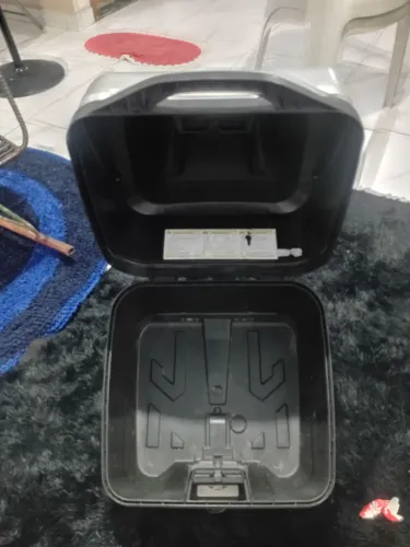 Bau Givi 33 litros mais suporte  coiote para twister