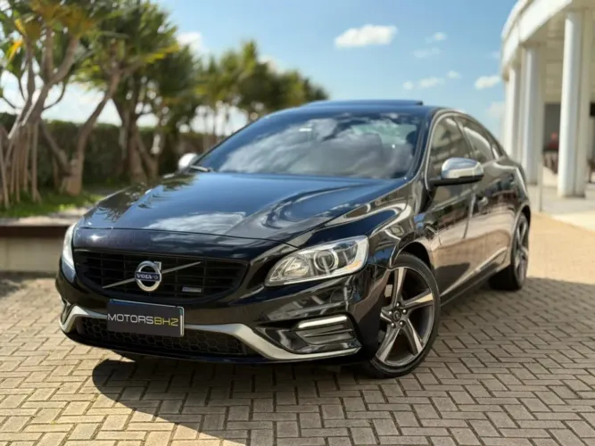 Volvo S60 T-5 R-design 2.0 240cv 4P 2014