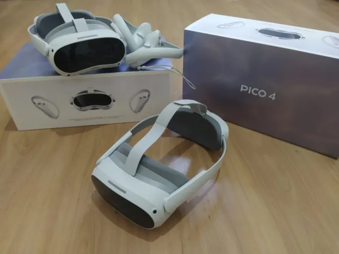 PICO 4 VR 8GB+256GB / Óculos de Realidade Virtual