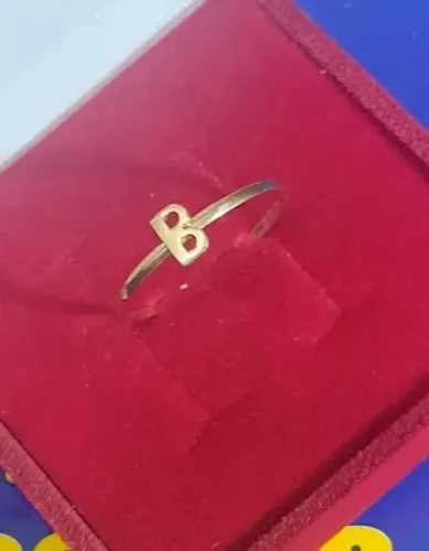 Anel Letra Ouro 18 Kilates Peso 1.20 Gramas Aro 1 mm Letra 10 mm