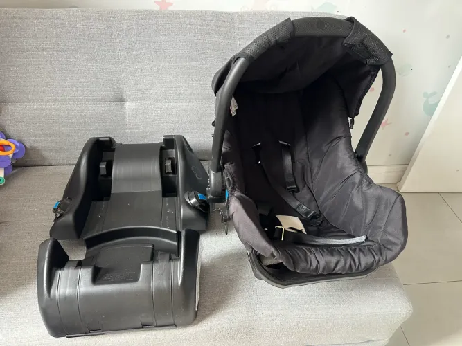 Carrinho + Moisés + Bebê Conforto + Base para carro (COMPLETO)