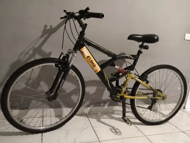Entrego Bicicleta Aro 26 21 marchas dupla suspensão aceito cartão 