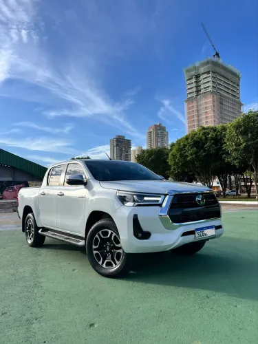 Toyota Hilux CD SRX 4X4 2.8 TDI 16V Diesel Aut. 2023