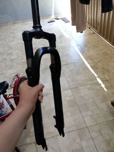 Vendo suspensão de entrada aro 29