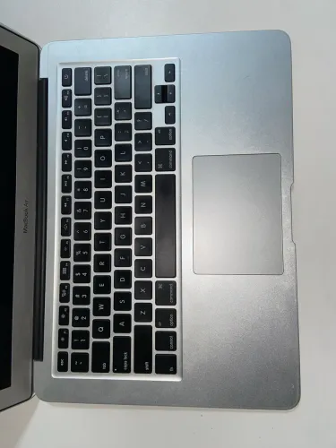 ? MacBook Air 13? i5 | 8GB RAM | SSD 128GB | Excelente Estado + Acessórios