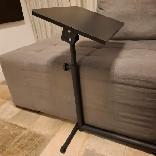 Mesa de apoio de sofá - excelente para homeoffice