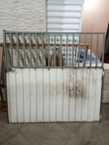 Portão de ferro R$ 400,00
