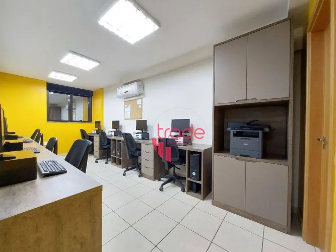 Sala Comercial à Venda no Bairro Jardim Canadá em Ribeirão Preto com Cozinha e Excelente L