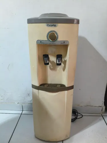 Bebedouro Esmaltec 220vts Funcionando NORMAL 
