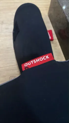 Caneleira Adulta de Boxe e Muay Thai Outshock Preta