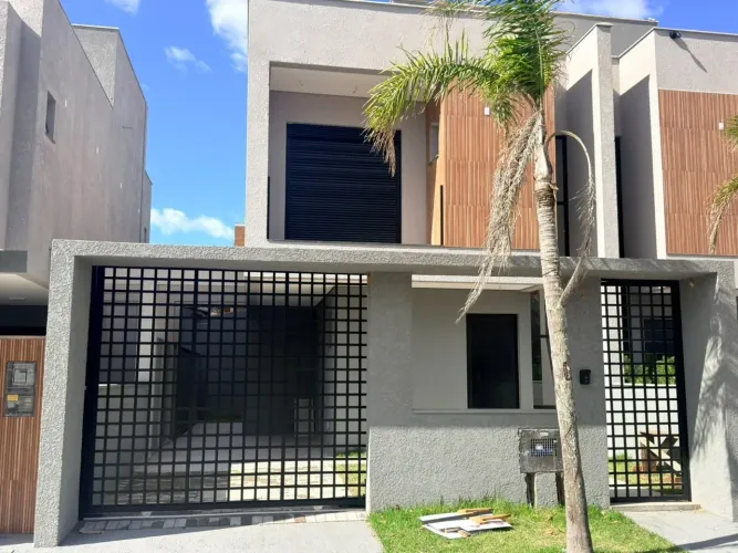 Casa com 3 dormitórios à venda no Pântano do Sul - Florianópolis/SC