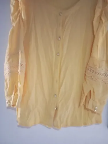 Vendo esta blusa tamanho G 20.00
