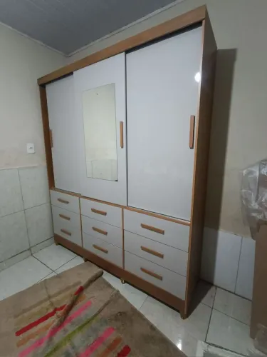 Guarda roupa 9 gavetas 