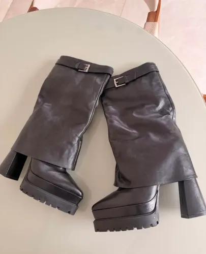 Bota Arezzo