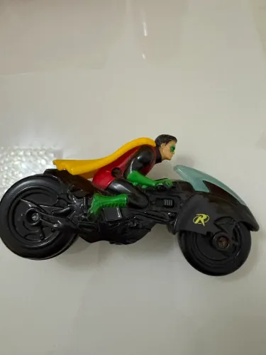 Boneco Do Robin Na Moto Dc Comics - Mc Donald's 2013
