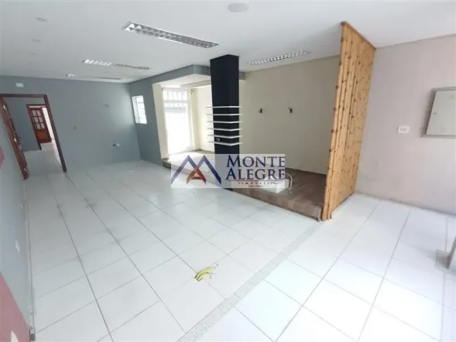 Sobrado para Aluguel na Vila Mascote com 180 m² e 3 dormitórios/quartos disponíveis