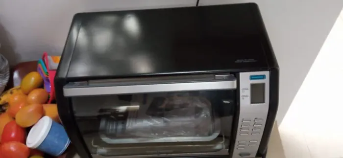 Forno elétrico, semi novo.