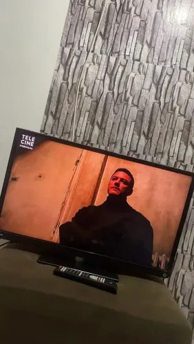 Tv 32 não e smart Semp Toshiba