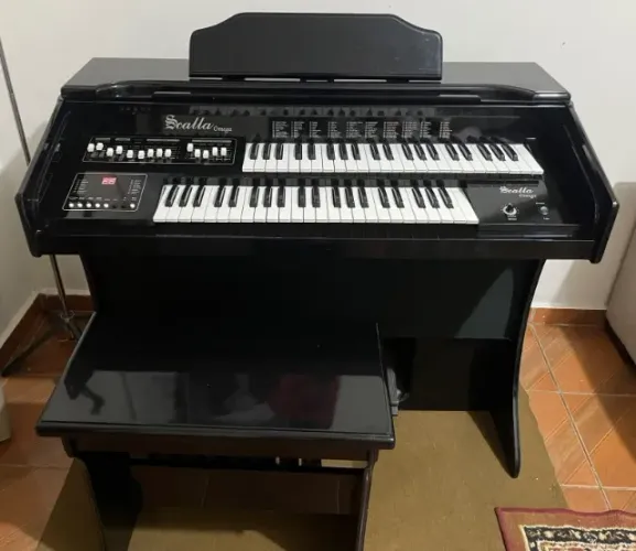 Órgão eletrônico Scalla Ômega