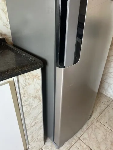 Vende-se geladeira duplex inox semi nova ! 