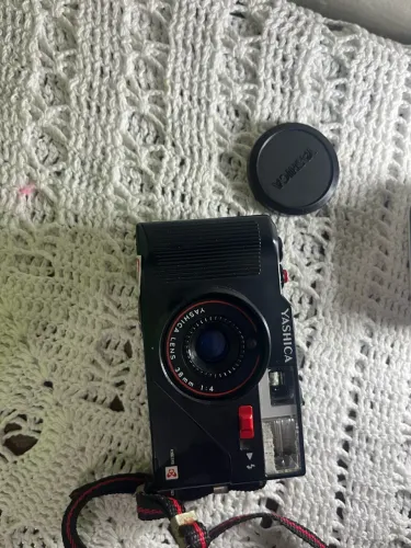 Câmara antiga yashica
