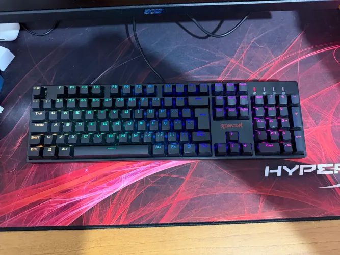 Teclado Gamer Redragon Surara Pro RGB